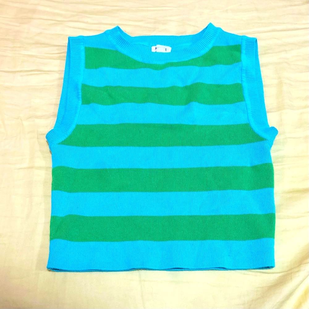 Strip crop top